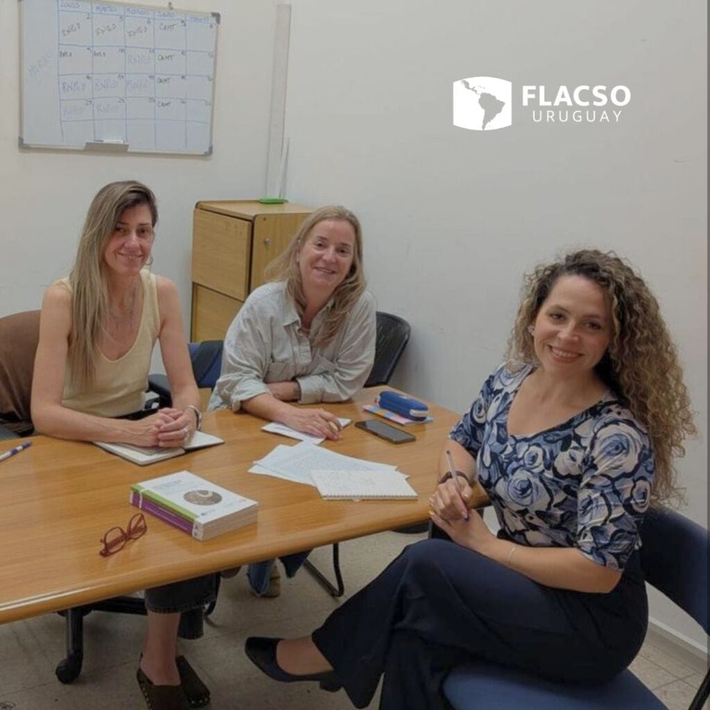 Encuentro entre representantes de FLACSO Uruguay y MIDES
